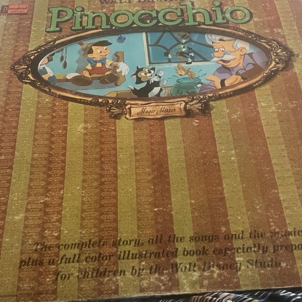 Pinocchio Magic Mirror Walt Disney vinyl